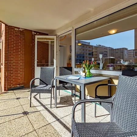 Atrium, App 10 דירה *